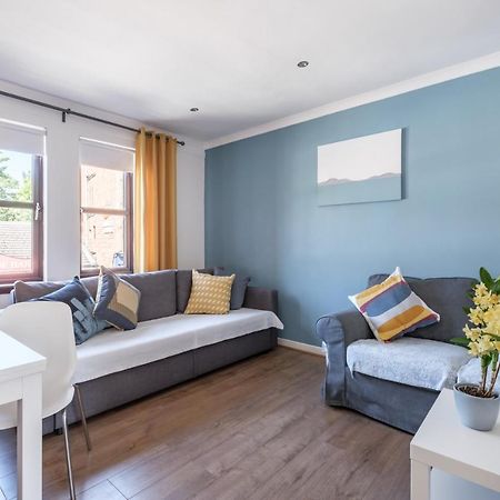 The Douglas - Spacious 2 Bed Apartment In Uddingston Extérieur photo
