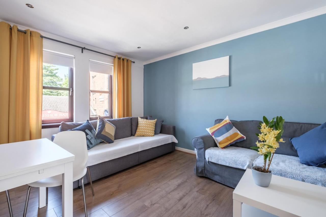 The Douglas - Spacious 2 Bed Apartment In Uddingston Extérieur photo