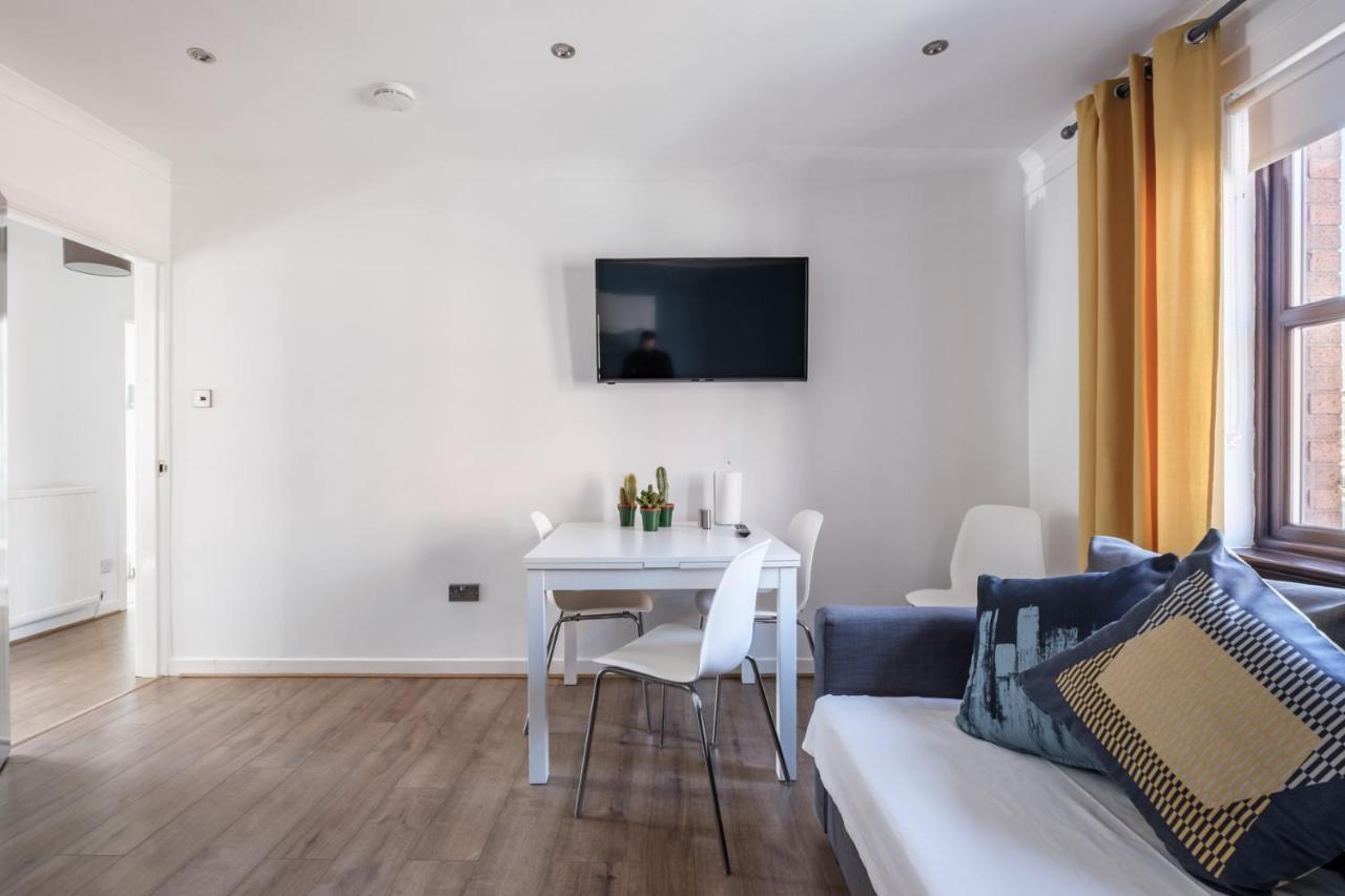 The Douglas - Spacious 2 Bed Apartment In Uddingston Extérieur photo