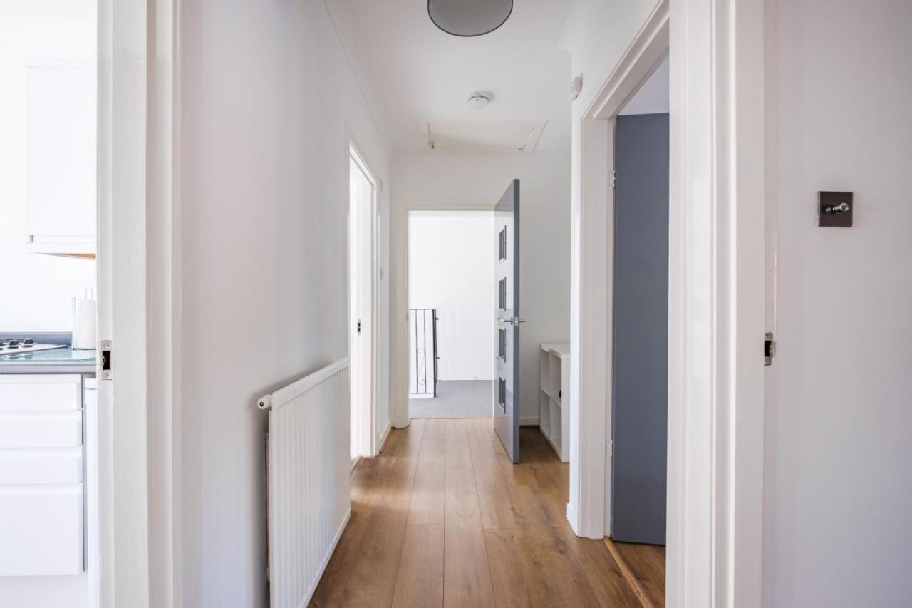 The Douglas - Spacious 2 Bed Apartment In Uddingston Extérieur photo
