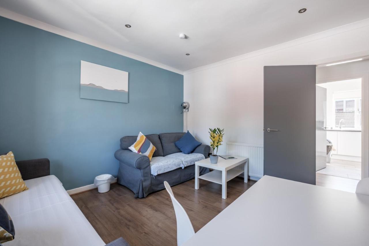The Douglas - Spacious 2 Bed Apartment In Uddingston Extérieur photo