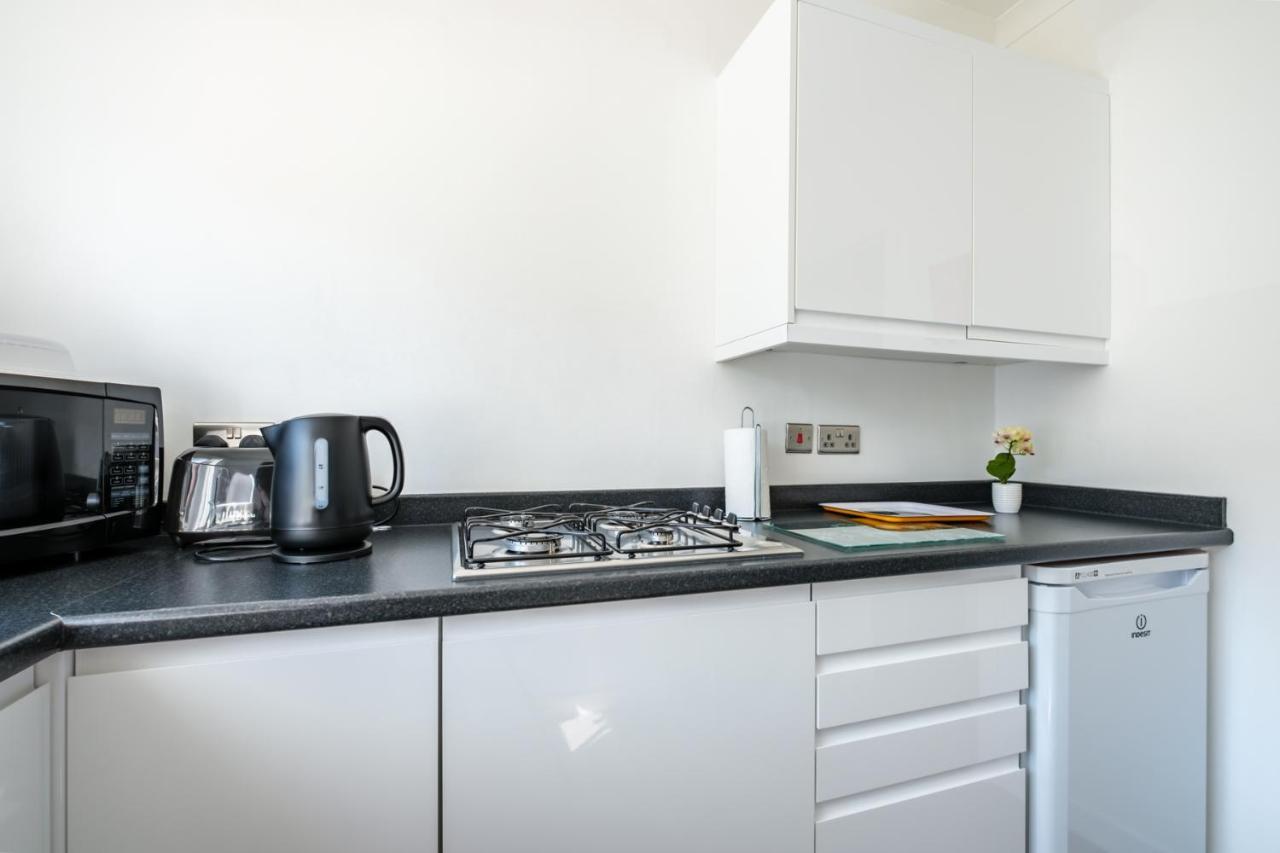 The Douglas - Spacious 2 Bed Apartment In Uddingston Extérieur photo